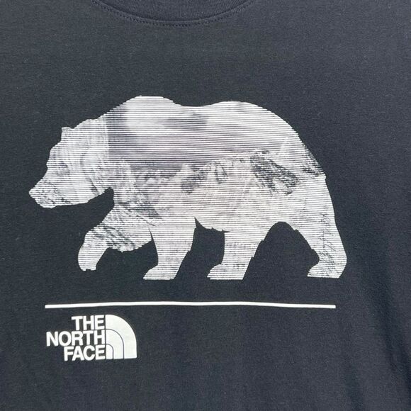 The North Face small Men's Bear On The Move Standard-Fit Graphic T-Shir - Picture 3 of 13